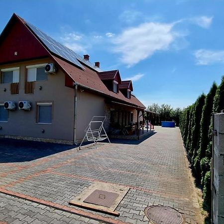 Relax Apartman Siofok-Sosto Buitenkant foto