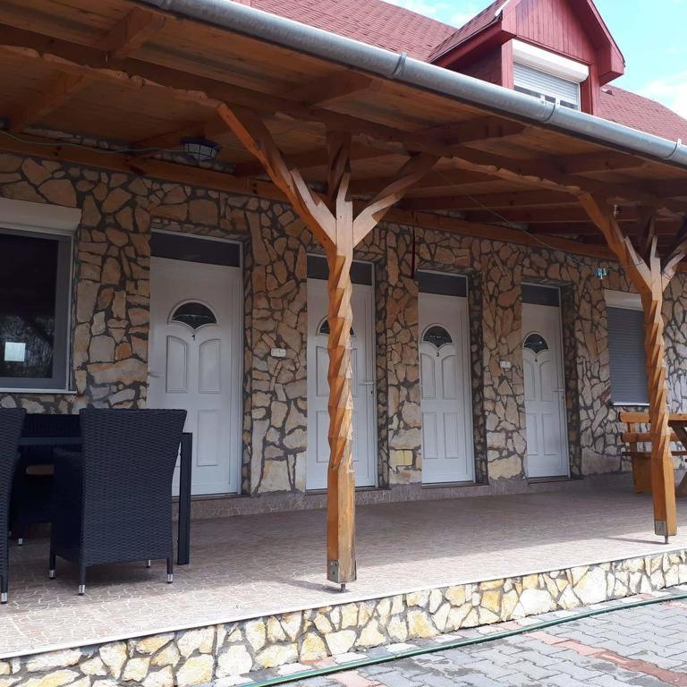 Relax Apartman Siofok-Sosto Buitenkant foto