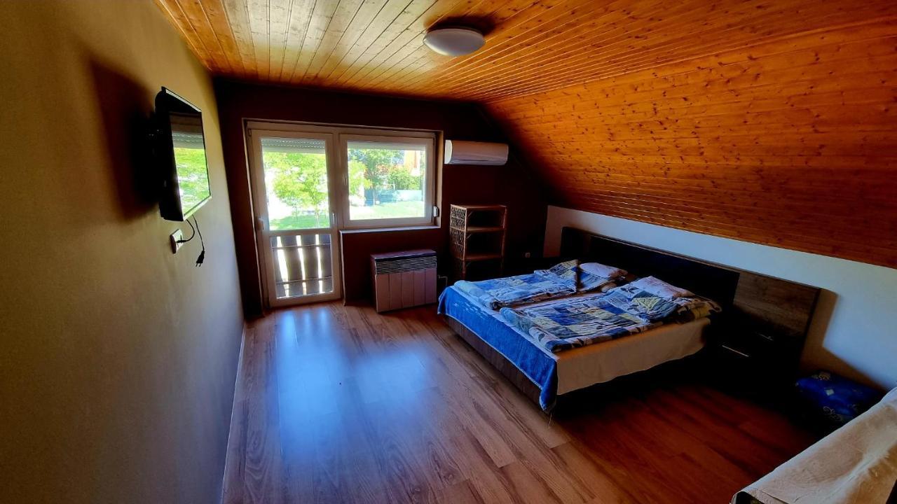 Relax Apartman Siofok-Sosto Buitenkant foto