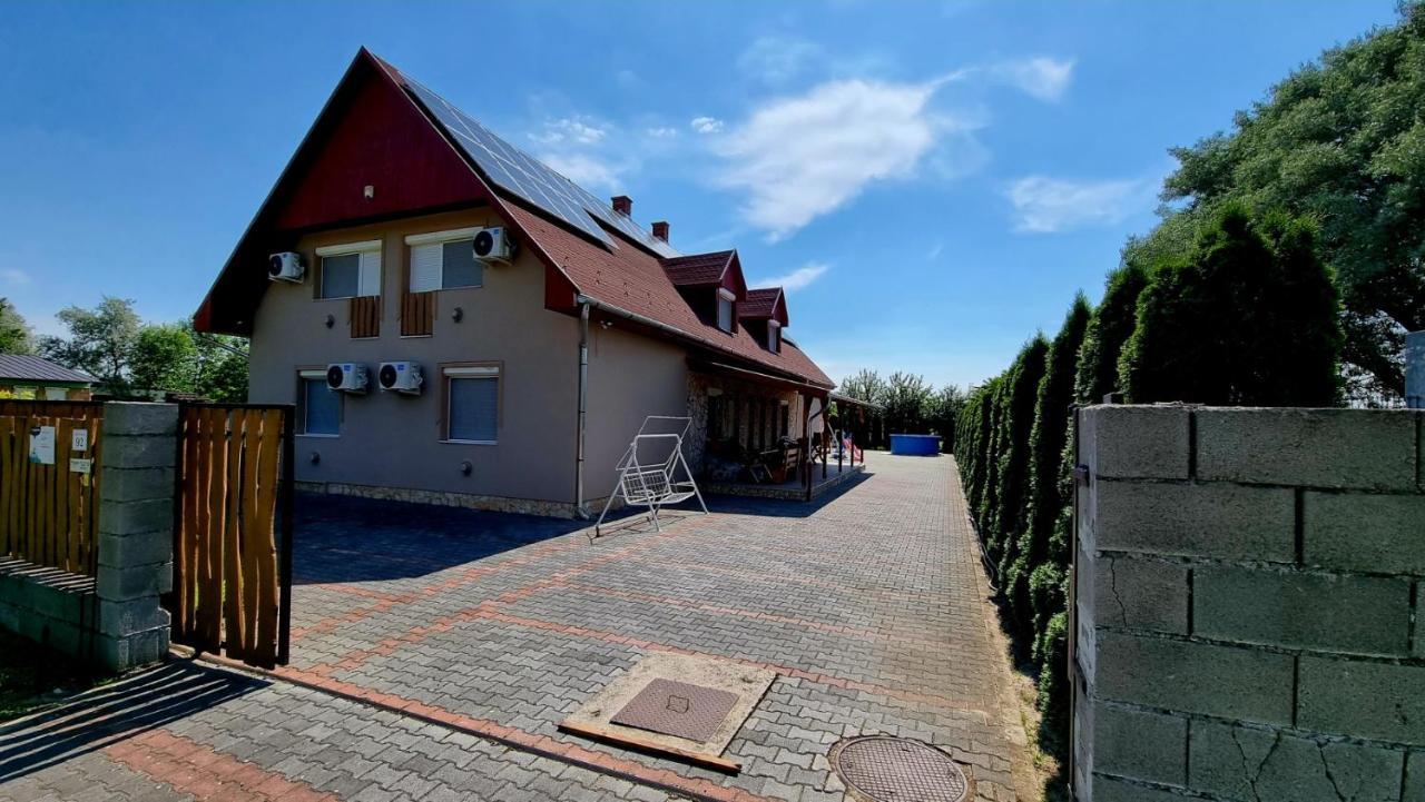 Relax Apartman Siofok-Sosto Buitenkant foto